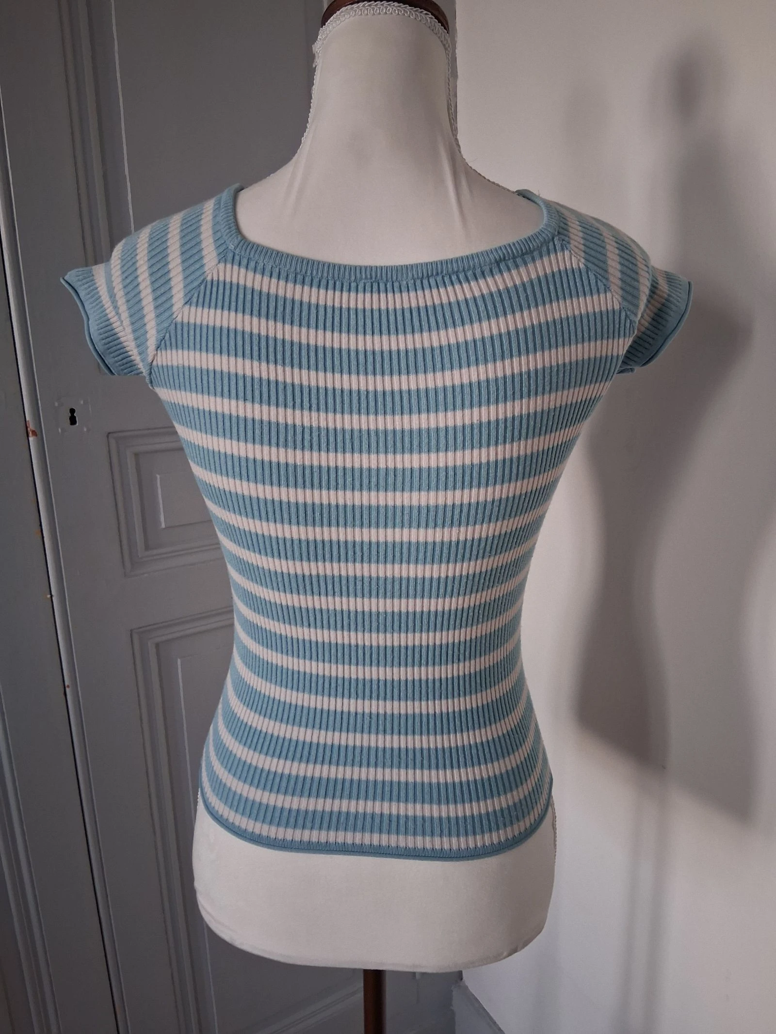 Top a rayas azul cielo y blanco - Estilo retro/pin-up - Jennyfer – photo 3